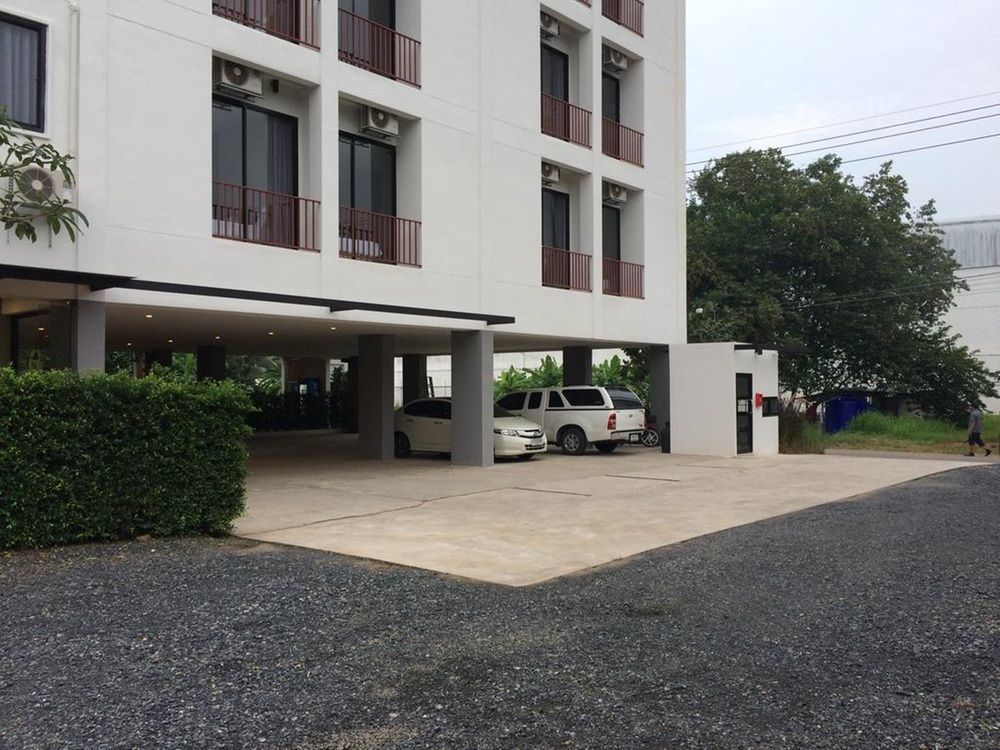 B Boutique Residence Surat Thani Exteriör bild